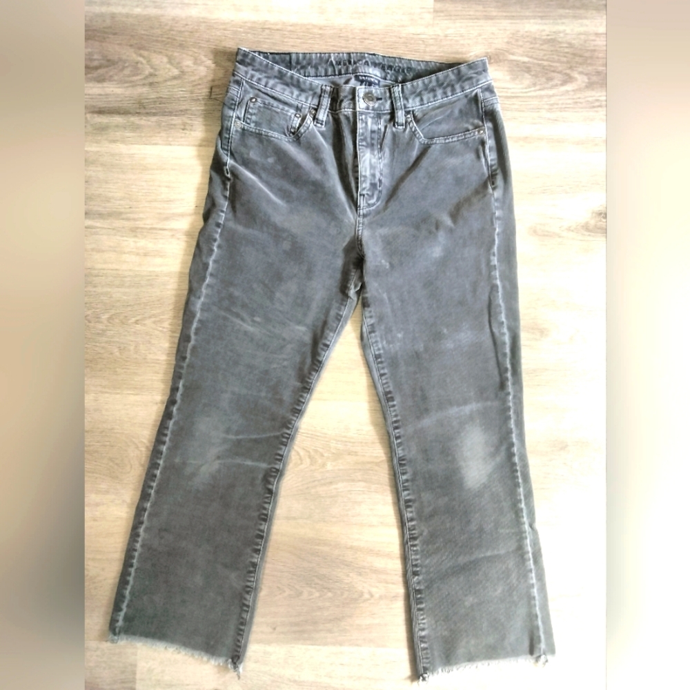 American Eagle Gray Corduroys Women's size 6 Super Stretch